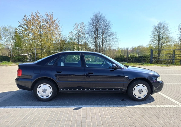 Audi A4 cena 8700 przebieg: 187635, rok produkcji 1999 z Dęblin małe 191